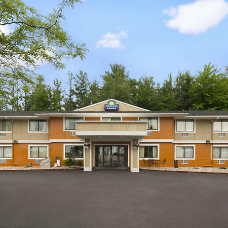 Days Inn & Suites By Wyndham Stevens Point Eksteriør billede