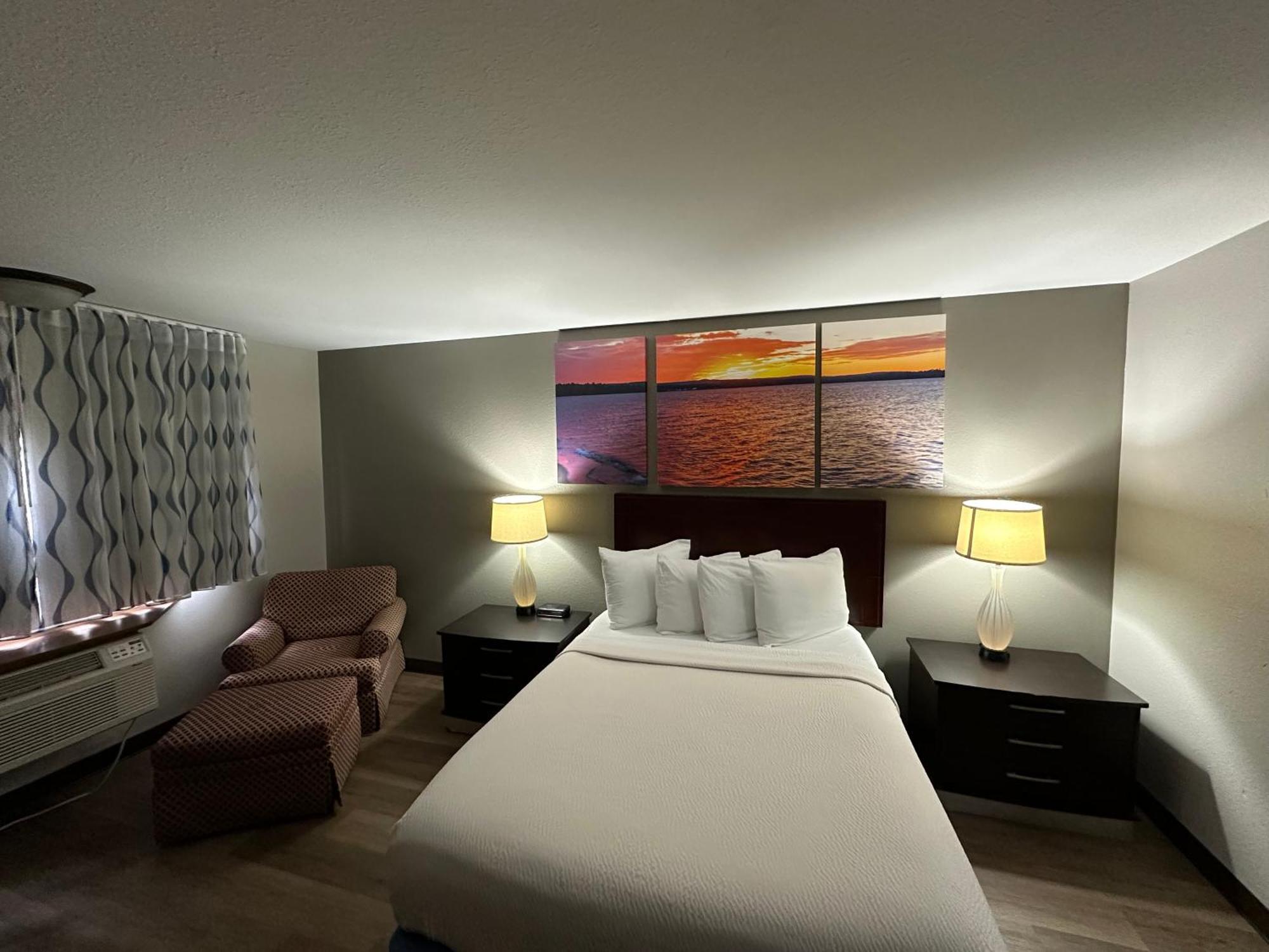 Days Inn & Suites By Wyndham Stevens Point Eksteriør billede
