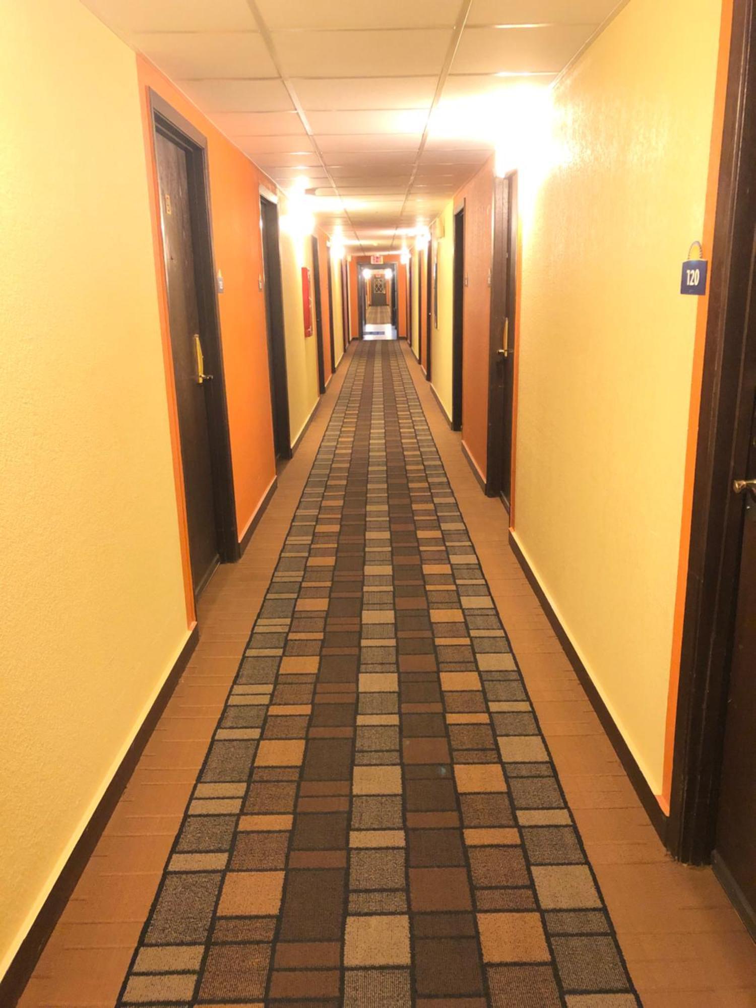 Days Inn & Suites By Wyndham Stevens Point Eksteriør billede