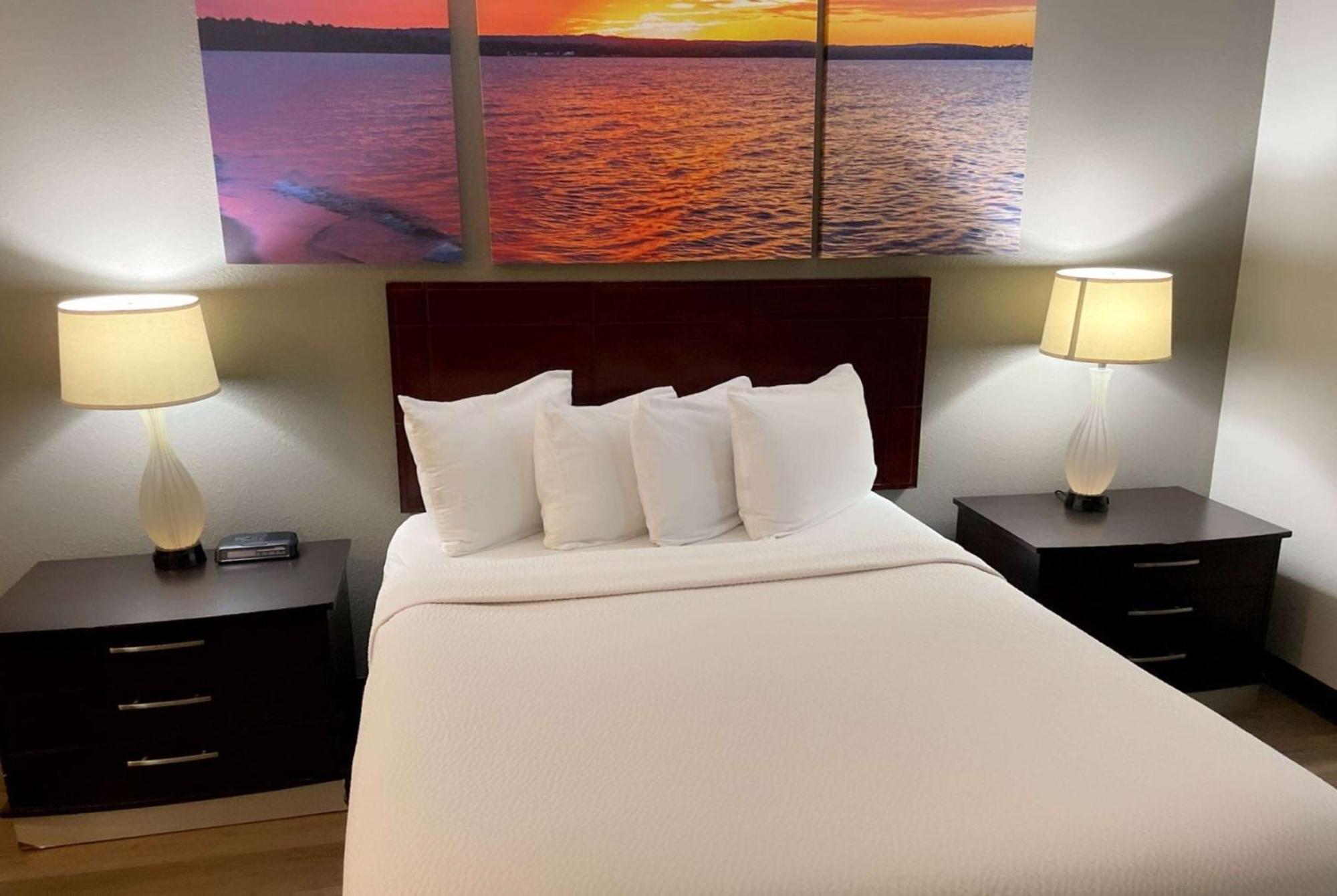 Days Inn & Suites By Wyndham Stevens Point Eksteriør billede