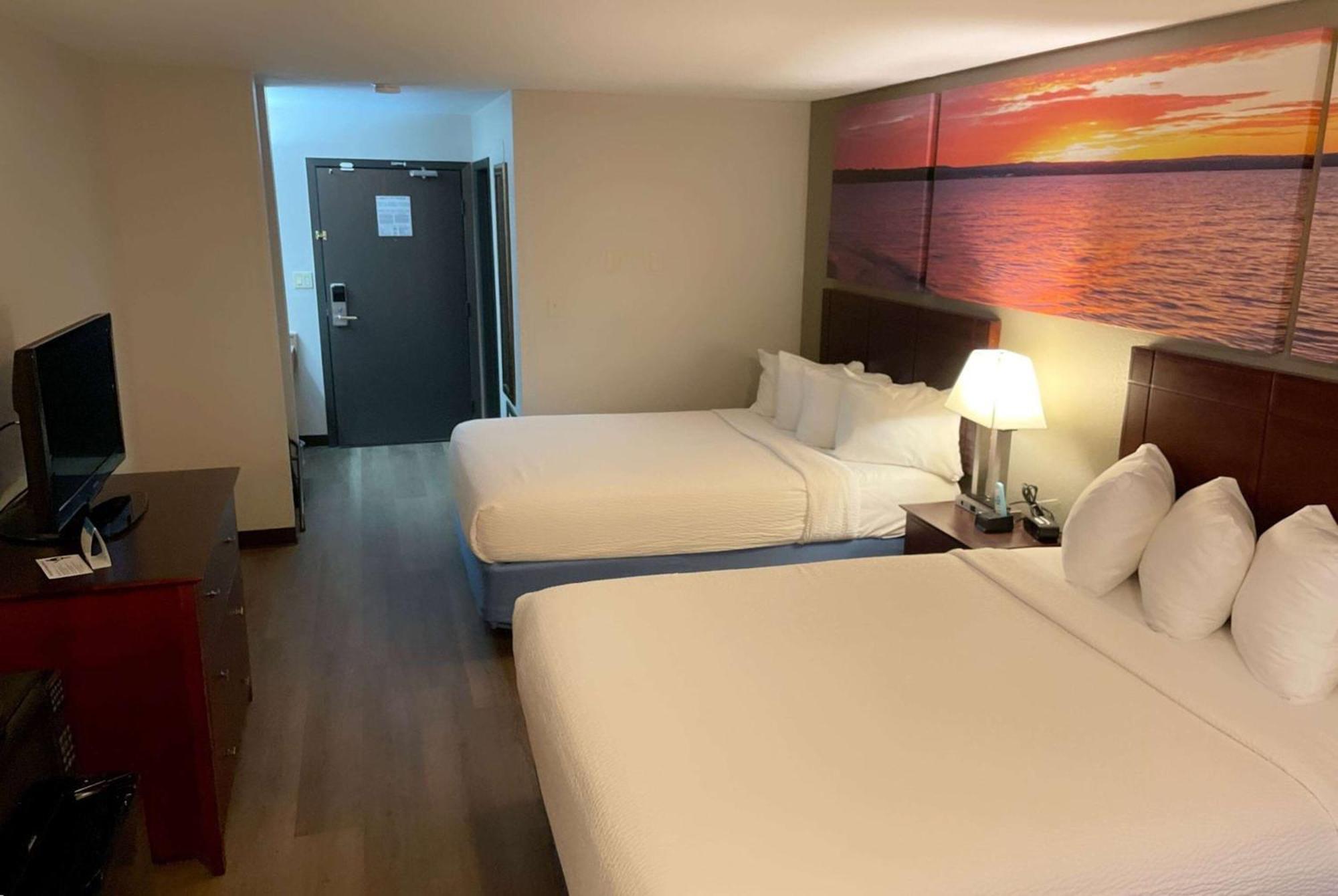 Days Inn & Suites By Wyndham Stevens Point Eksteriør billede