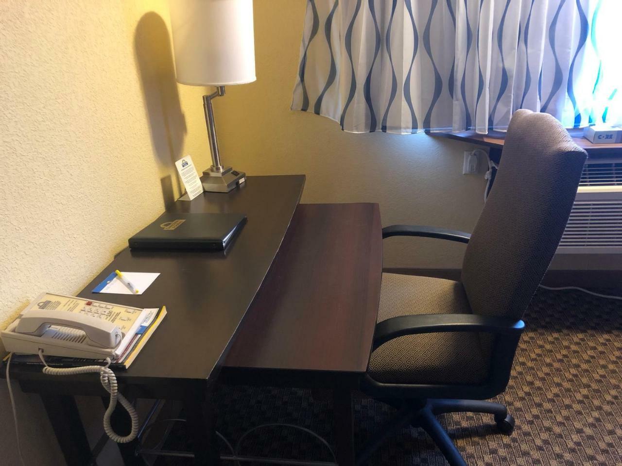 Days Inn & Suites By Wyndham Stevens Point Eksteriør billede